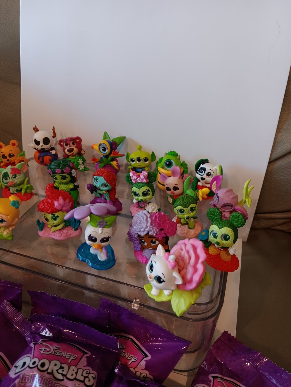 DISNEY Doorables BLOOM Lot A - Picture 3 of 4